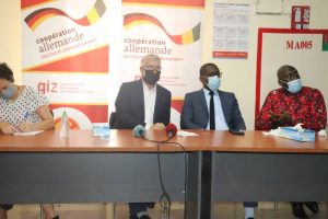 LA GIZ ET LA SOBRAGUI OFFRENT DES KITS DE PROTECTION SANITAIRES AUX CENTRES DE SANTE DE MATAM - photo 4