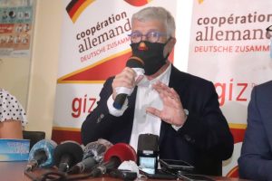 LA GIZ ET LA SOBRAGUI OFFRENT DES KITS DE PROTECTION SANITAIRES AUX CENTRES DE SANTE DE MATAM - photo 6