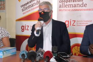 LA GIZ ET LA SOBRAGUI OFFRENT DES KITS DE PROTECTION SANITAIRES AUX CENTRES DE SANTE DE MATAM - photo 1