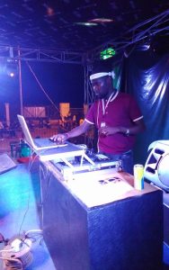 DJ KANDE VAINQUEUR DE LA BATTLE DJ DE LA FOIRE . - photo 1