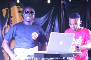 DJ KANDE VAINQUEUR DE LA BATTLE DJ DE LA FOIRE . - photo 13