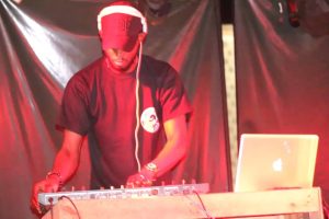DJ KANDE VAINQUEUR DE LA BATTLE DJ DE LA FOIRE . - photo 15