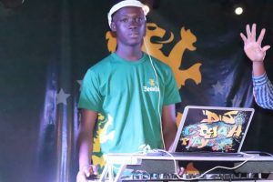 DJ KANDE VAINQUEUR DE LA BATTLE DJ DE LA FOIRE . - photo 45
