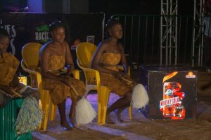 FESTIVAL DES ARTS DE LA FORÊT:IL Y AVAIT AUSSI LA NUIT DES CONTES - photo 1