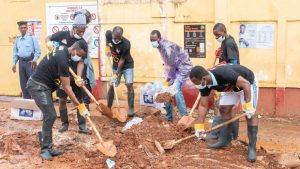 WORLD CLEANUP DAY : UNE JOURNEE D’ASSAINISSEMENT ORGANISÉE À LA SOBRAGUI - photo 2